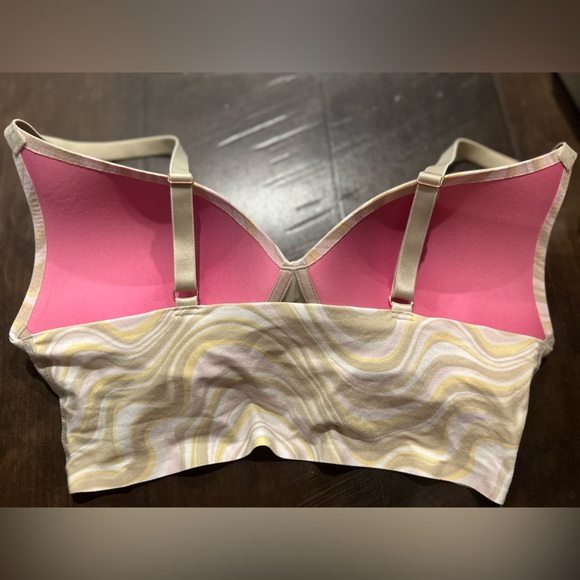 Victoria’s Secret Wireless Push Up Bralettes (2) Hot Pink + 70’s Style Neutrals - Picture 10 of 13
